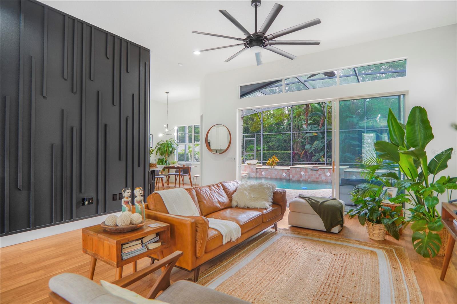 2884 MAJESTIC ISLE DR, CLERMONT, FL, 34711