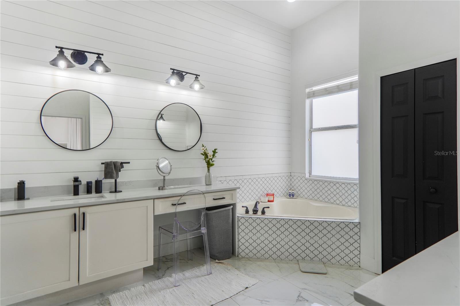 2884 MAJESTIC ISLE DR, CLERMONT, FL, 34711