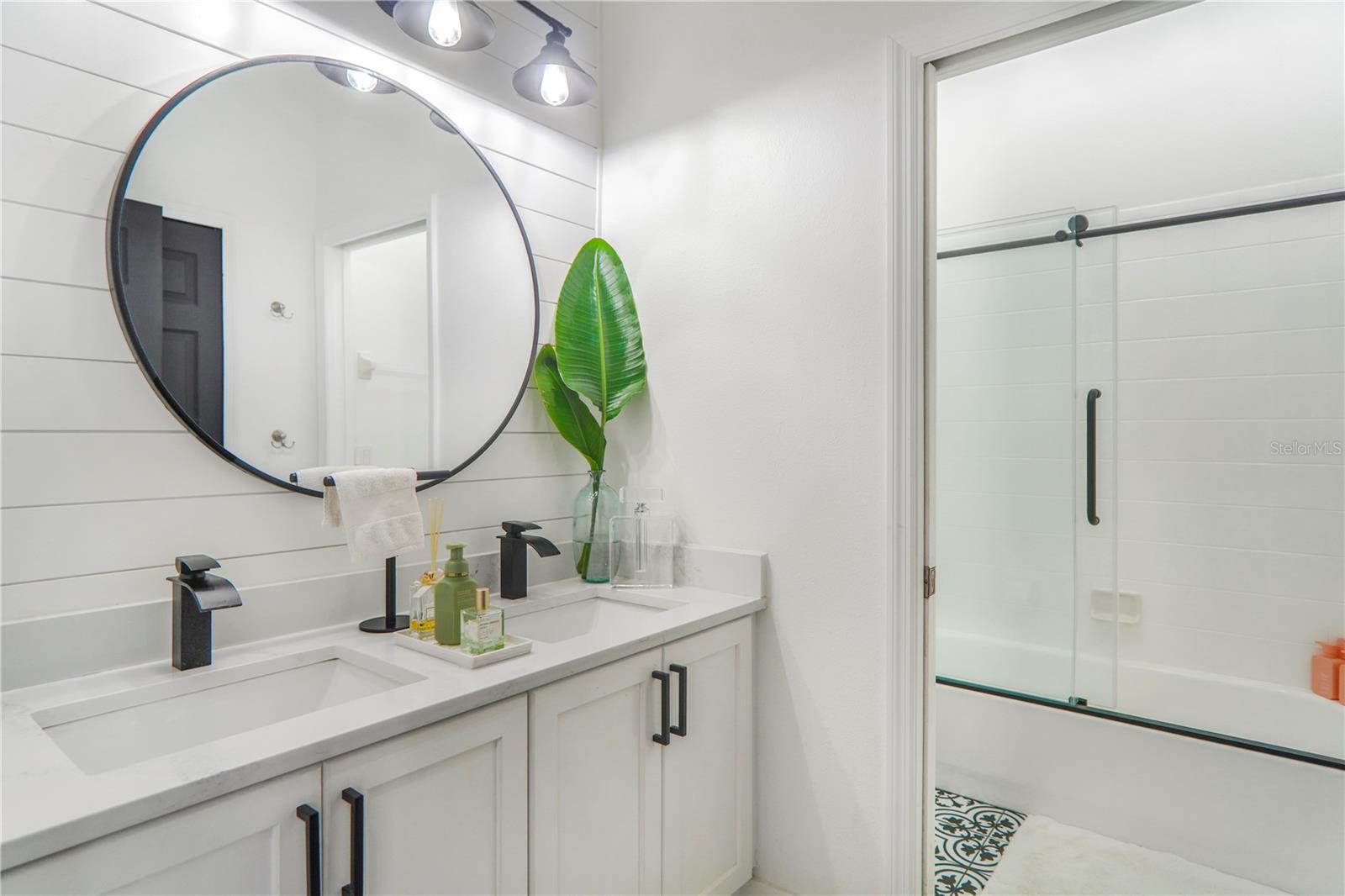 2884 MAJESTIC ISLE DR, CLERMONT, FL, 34711