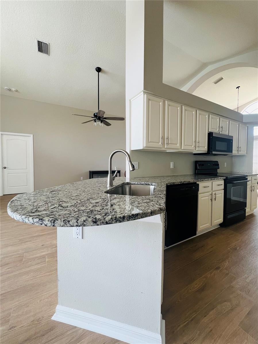 18564 KINGBIRD DR, LUTZ, FL, 33558