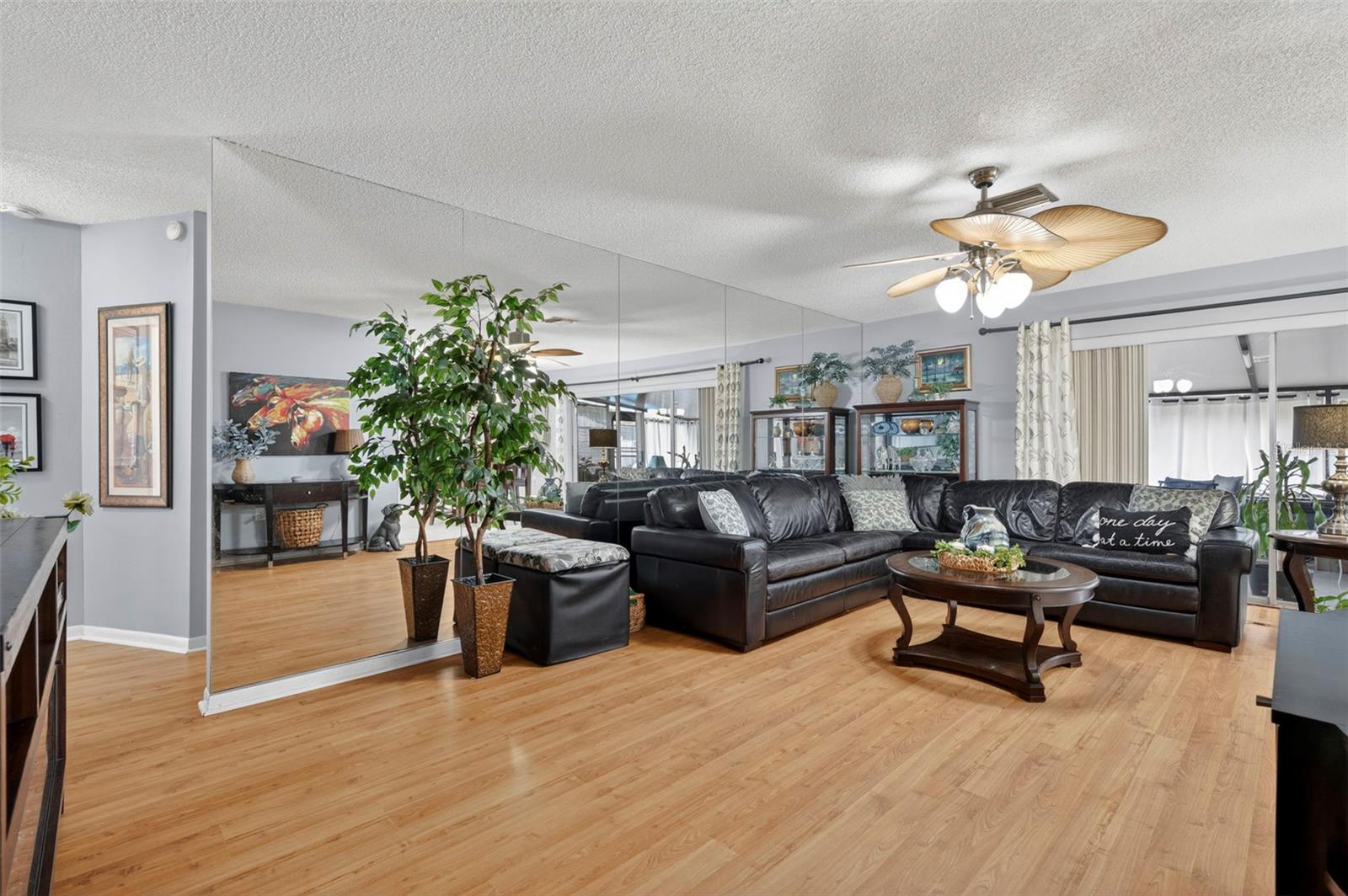 308 N MILLER RD, VALRICO, FL, 33594