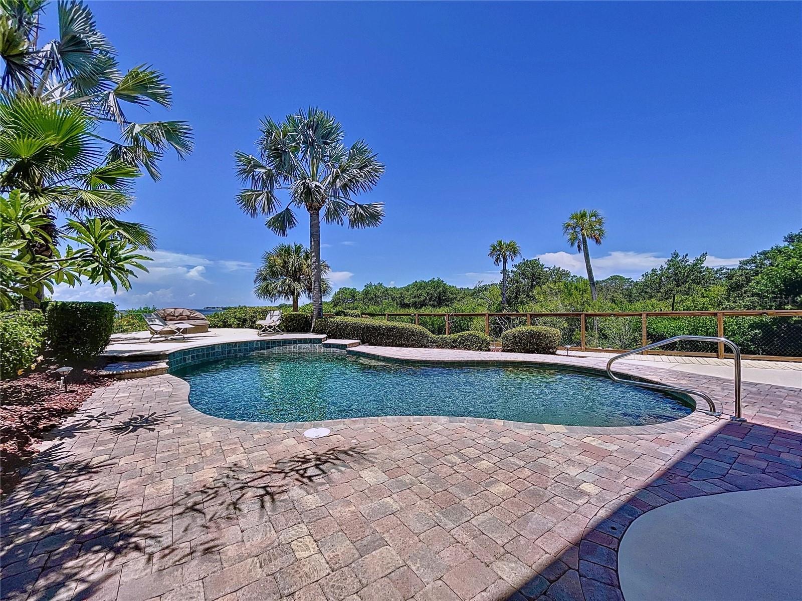 511 SEAVIEW DR, TARPON SPRINGS, FL, 34689