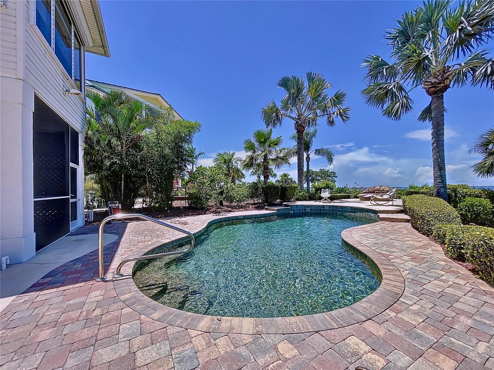 511 SEAVIEW DR, TARPON SPRINGS, FL, 34689