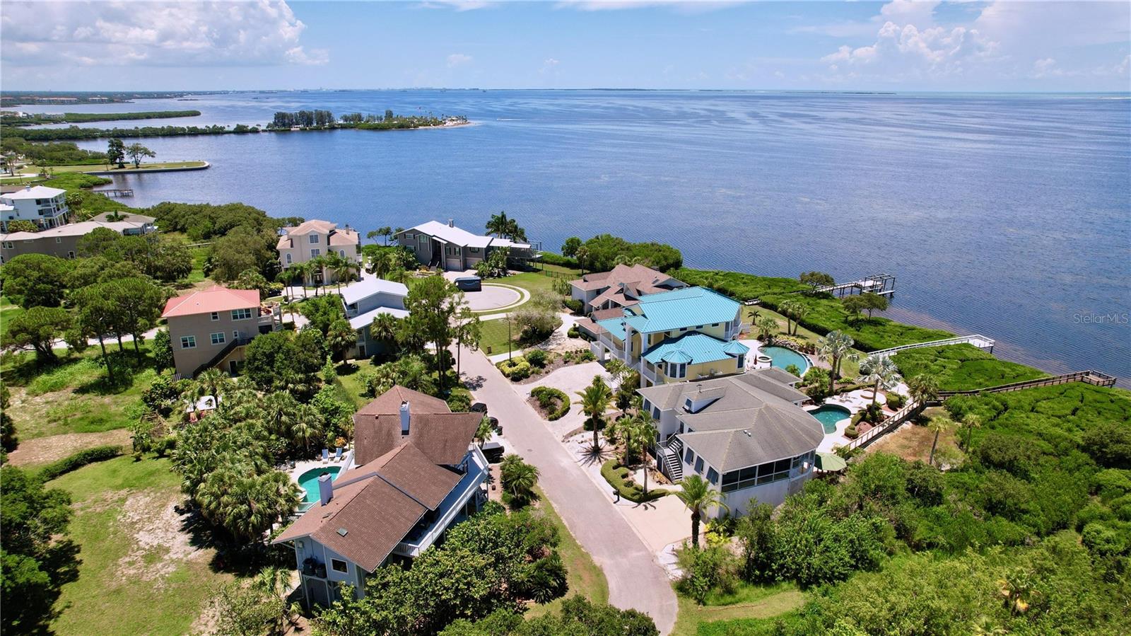 511 SEAVIEW DR, TARPON SPRINGS, FL, 34689
