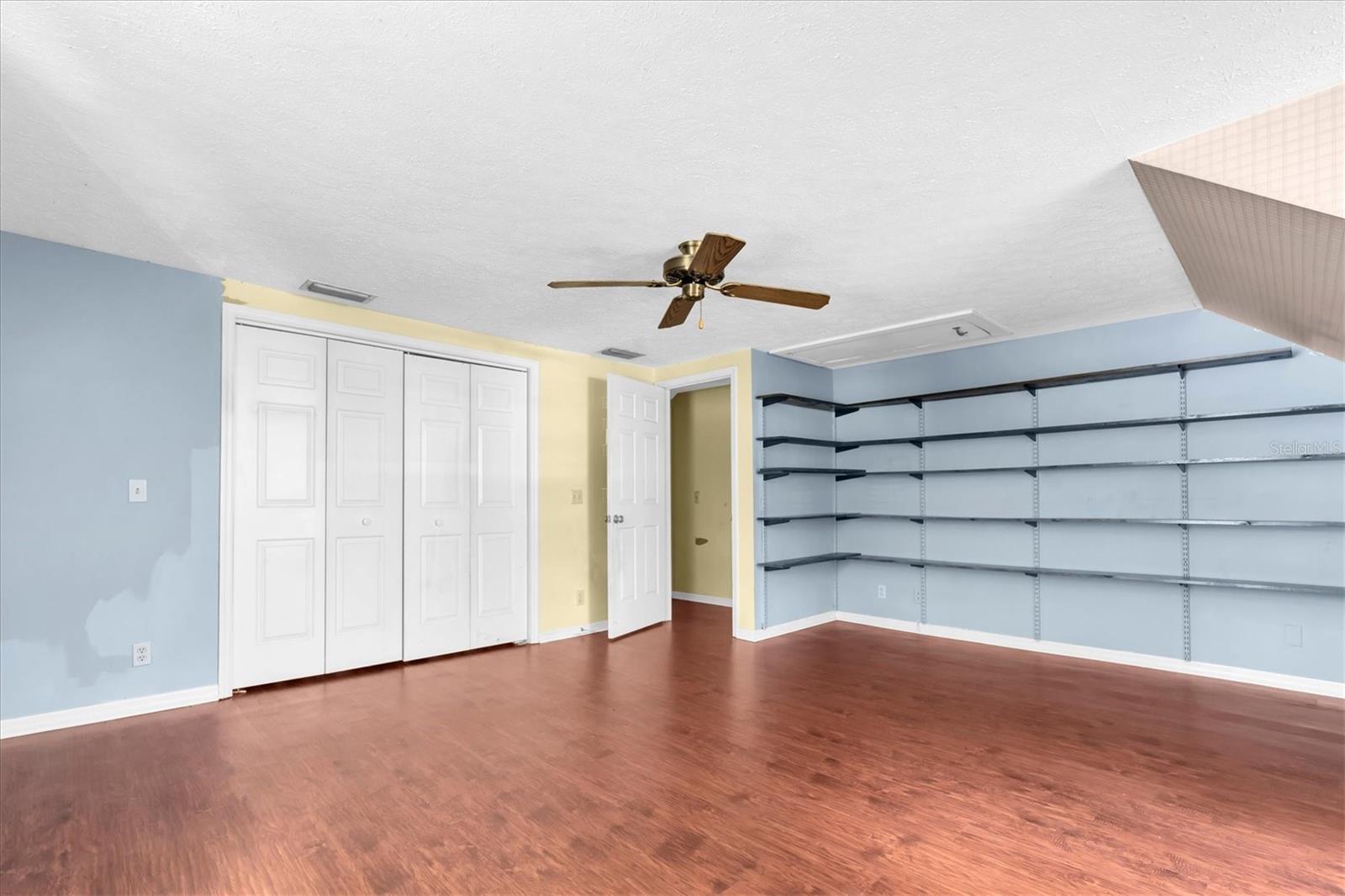 10422 N WOODMERE RD, TAMPA, FL, 33617
