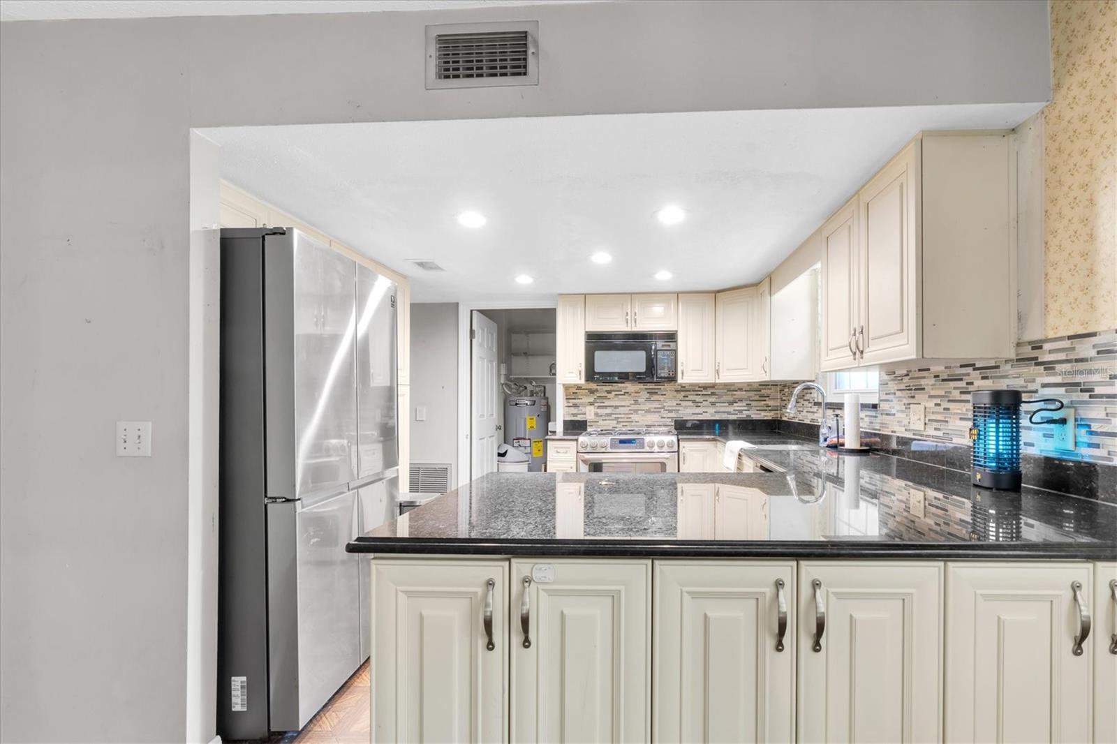 10422 N WOODMERE RD, TAMPA, FL, 33617
