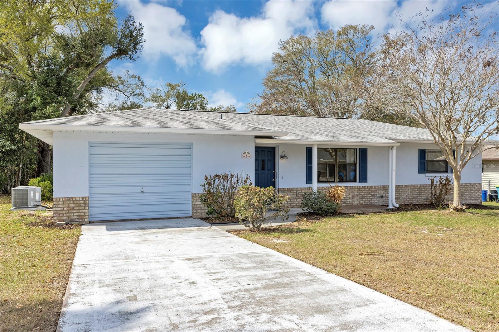 606 THIRD AVE, LADY LAKE, FL, 32159