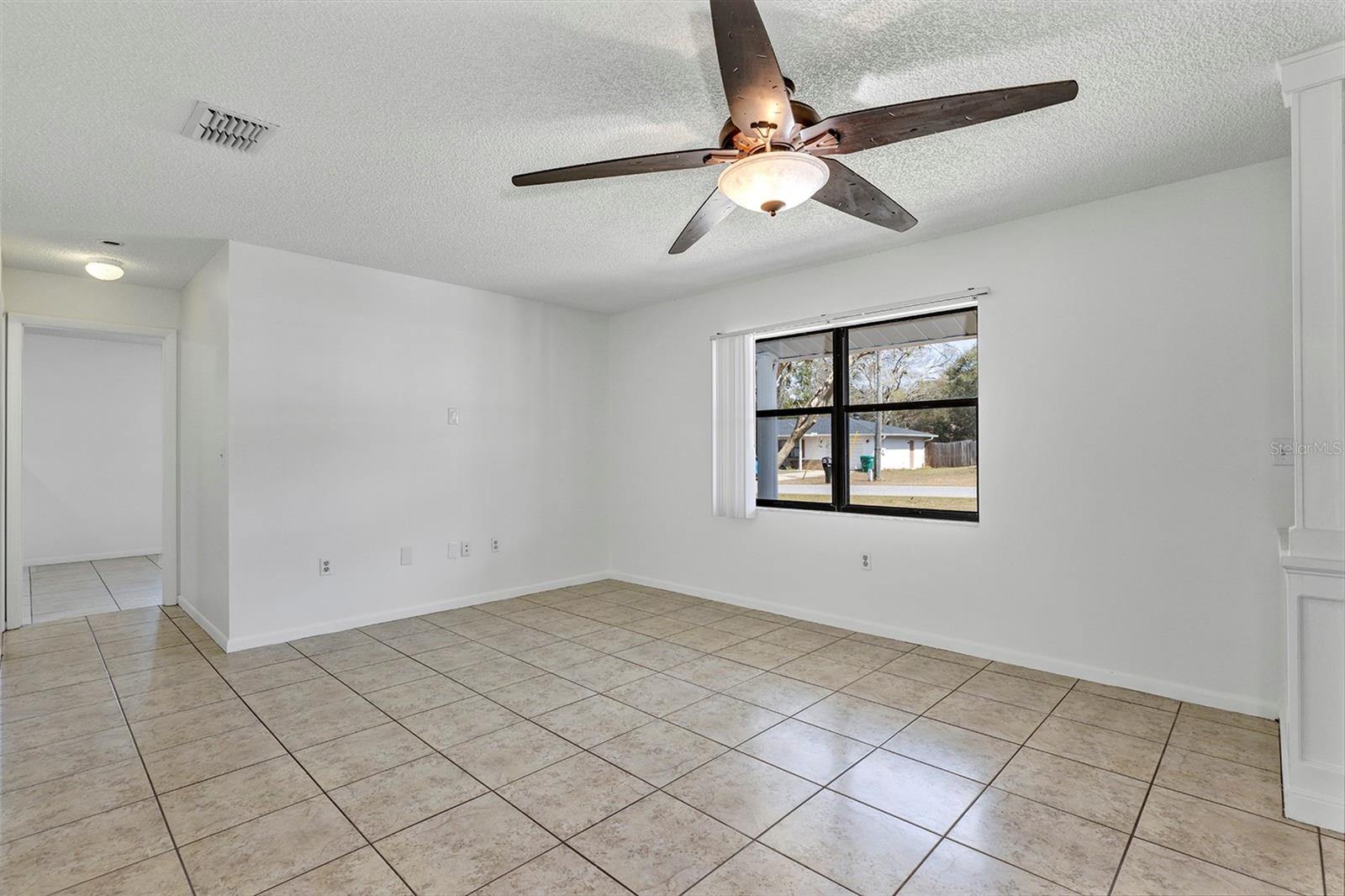 606 THIRD AVE, LADY LAKE, FL, 32159