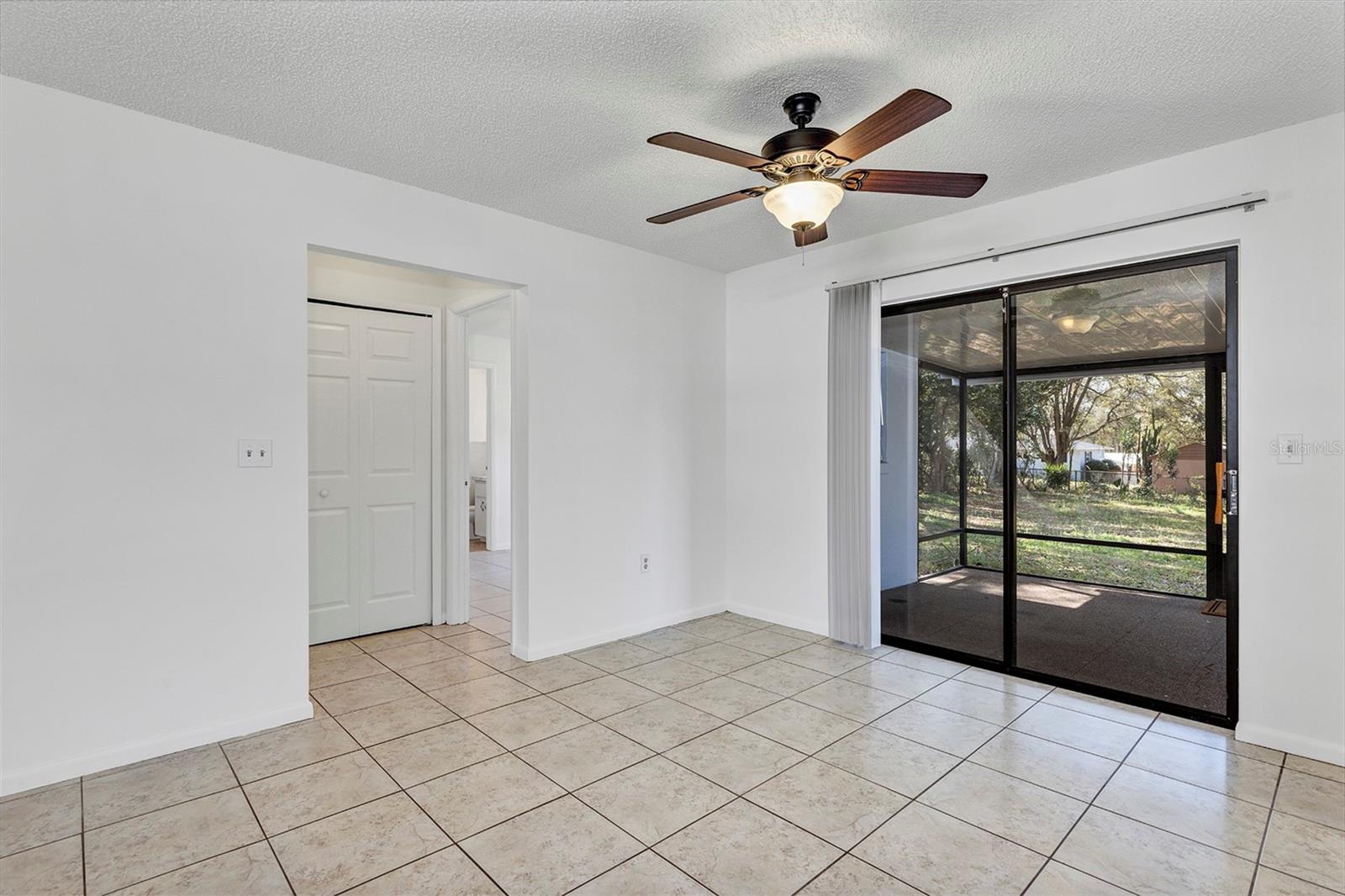 606 THIRD AVE, LADY LAKE, FL, 32159