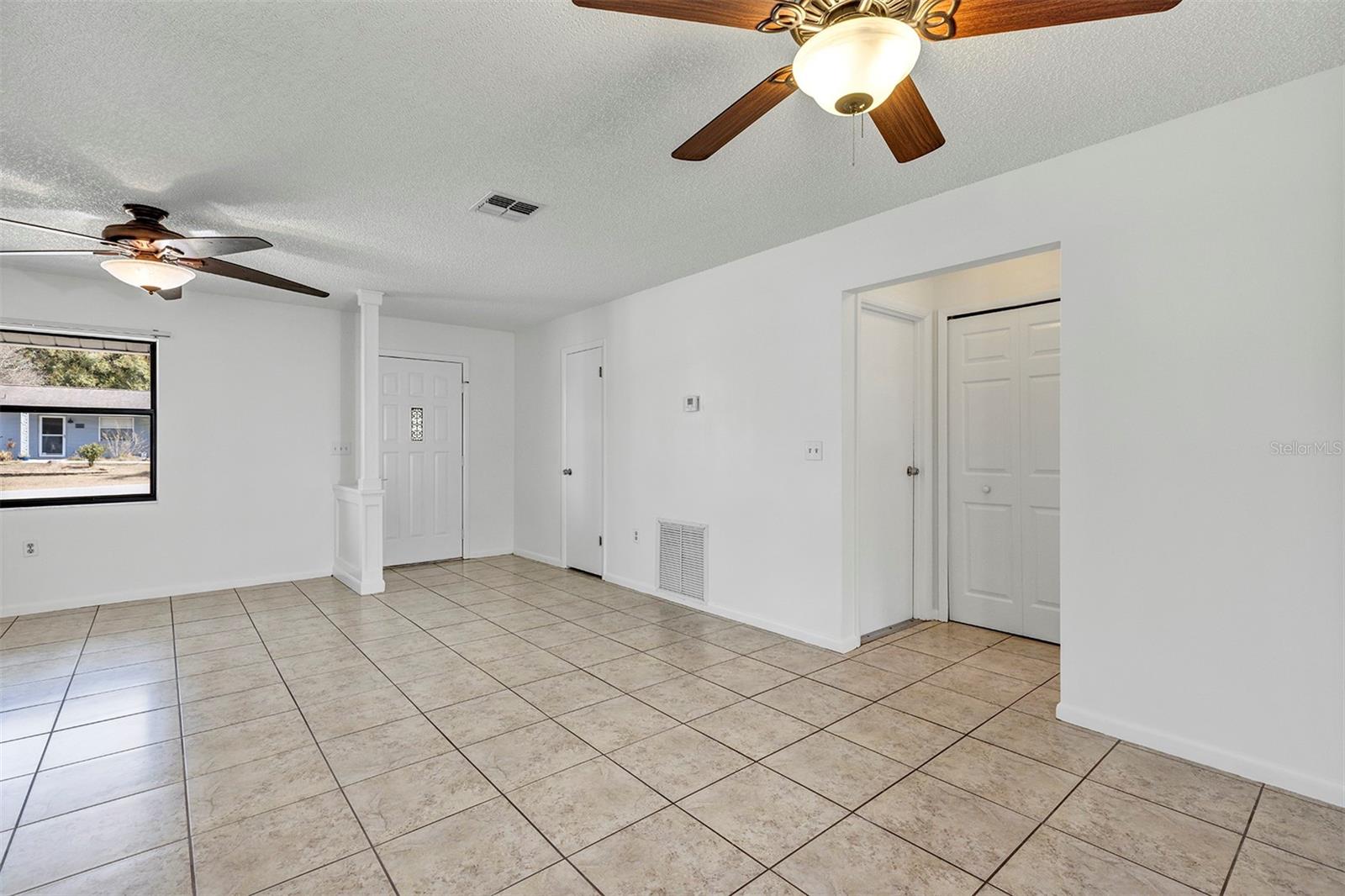 606 THIRD AVE, LADY LAKE, FL, 32159