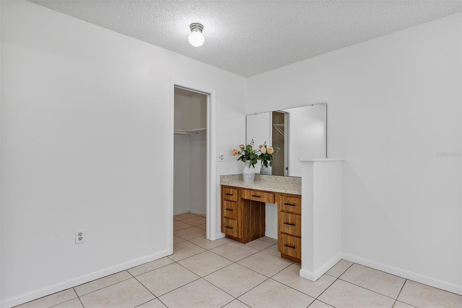 606 THIRD AVE, LADY LAKE, FL, 32159