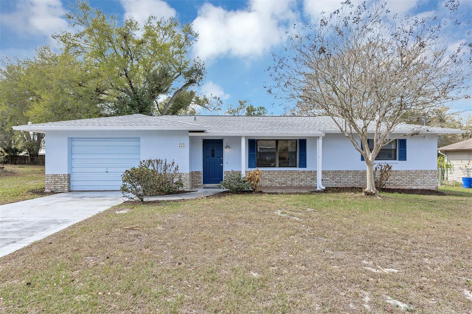 606 THIRD AVE, LADY LAKE, FL, 32159