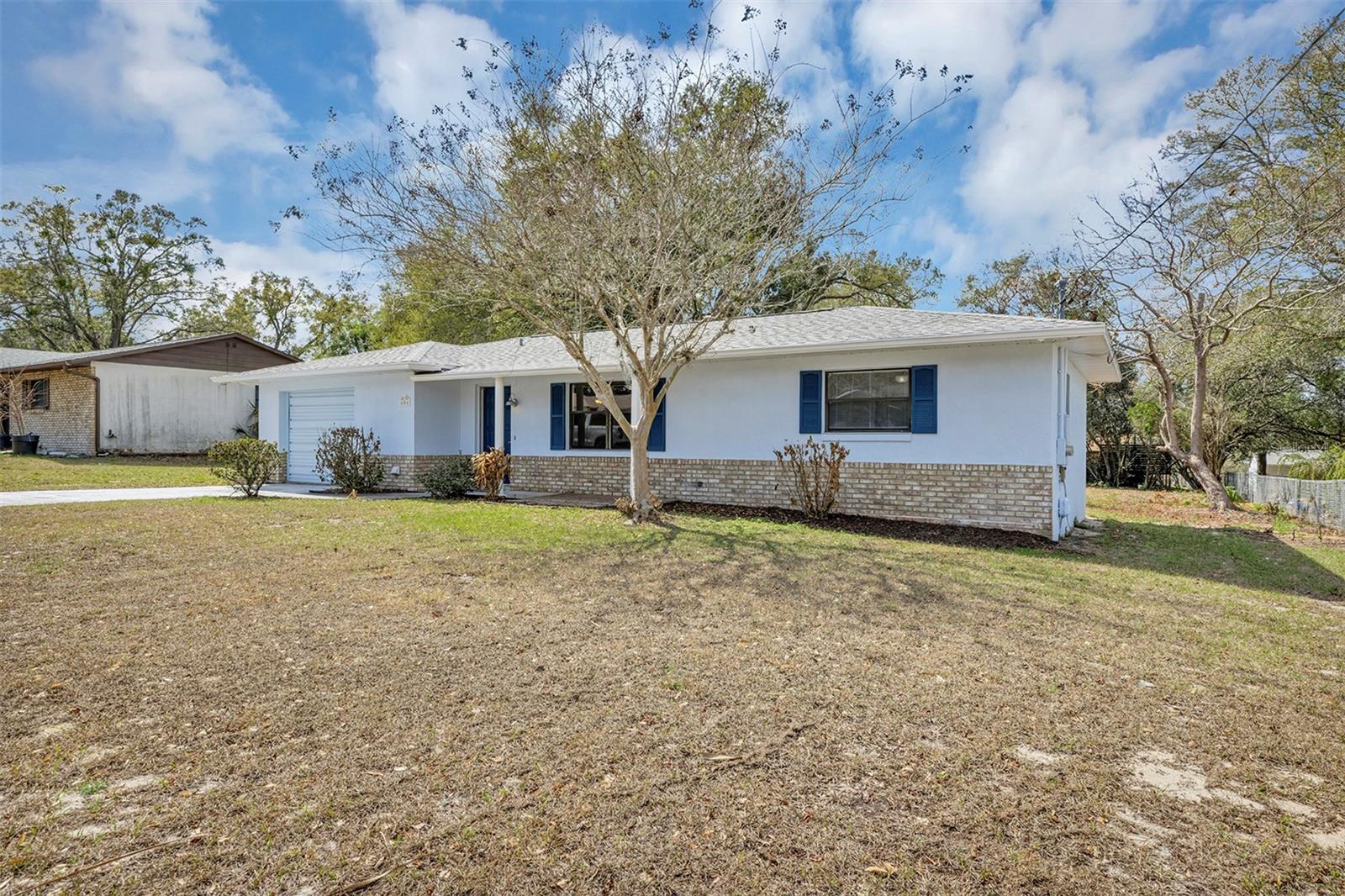 606 THIRD AVE, LADY LAKE, FL, 32159