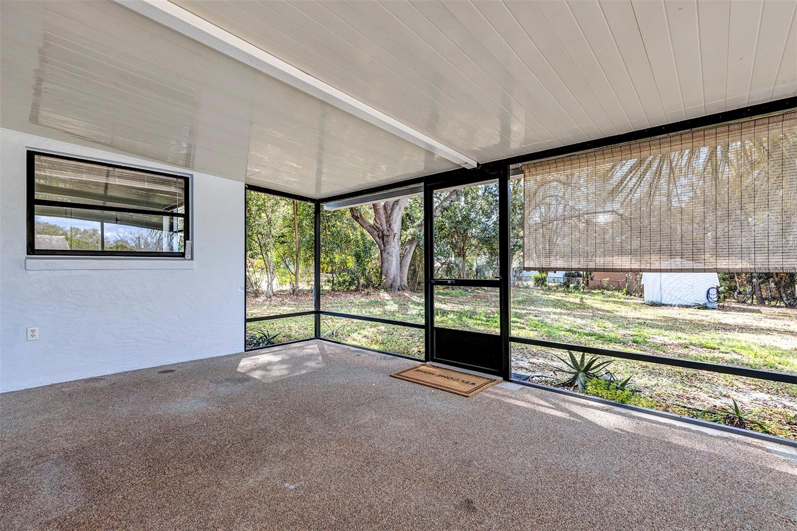 606 THIRD AVE, LADY LAKE, FL, 32159