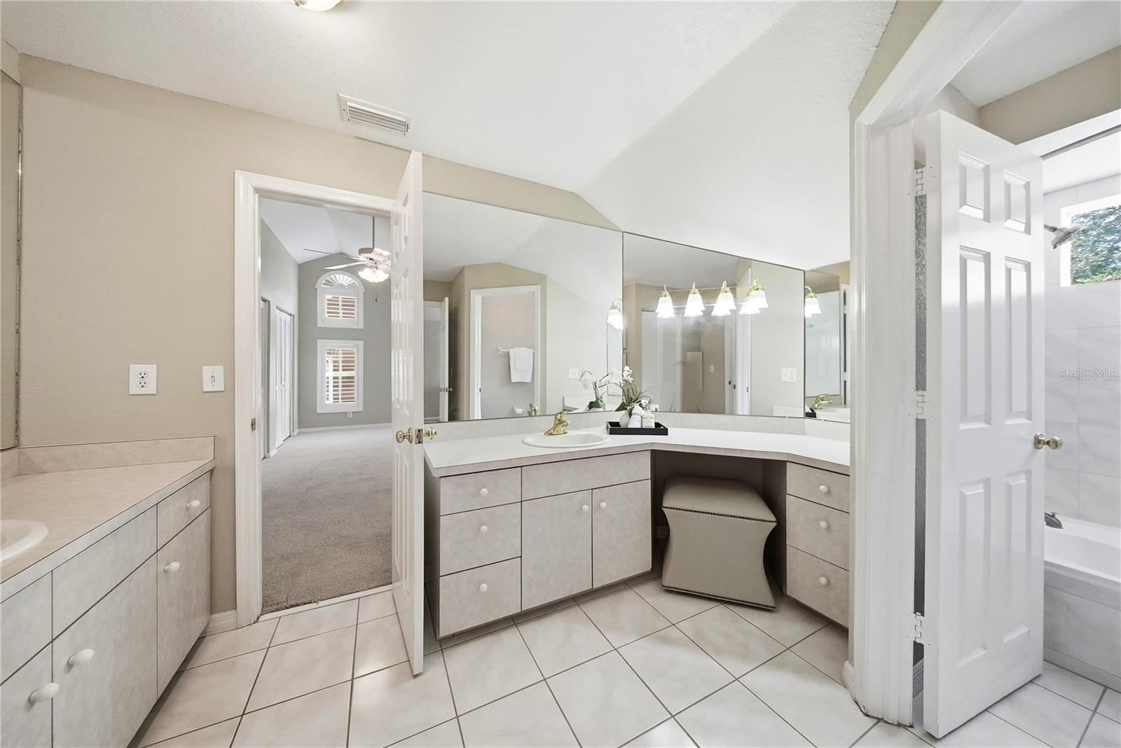 833 MARCO DR NE, ST PETERSBURG, FL, 33702