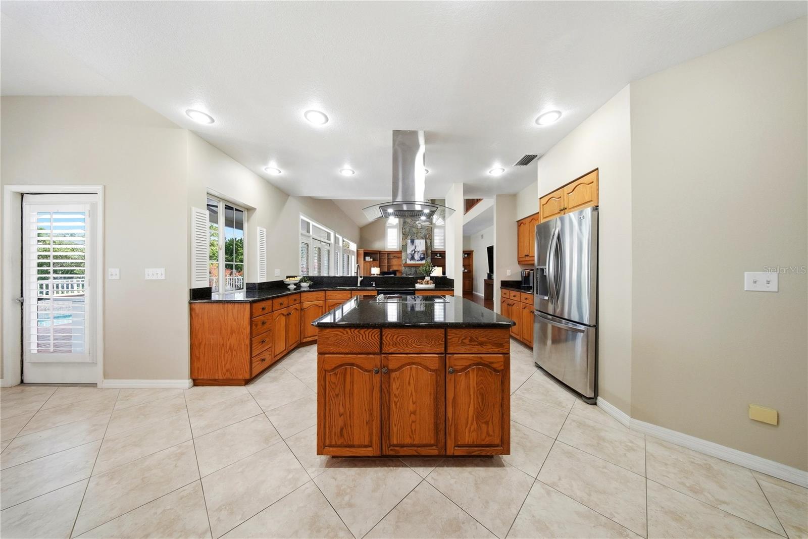 833 MARCO DR NE, ST PETERSBURG, FL, 33702