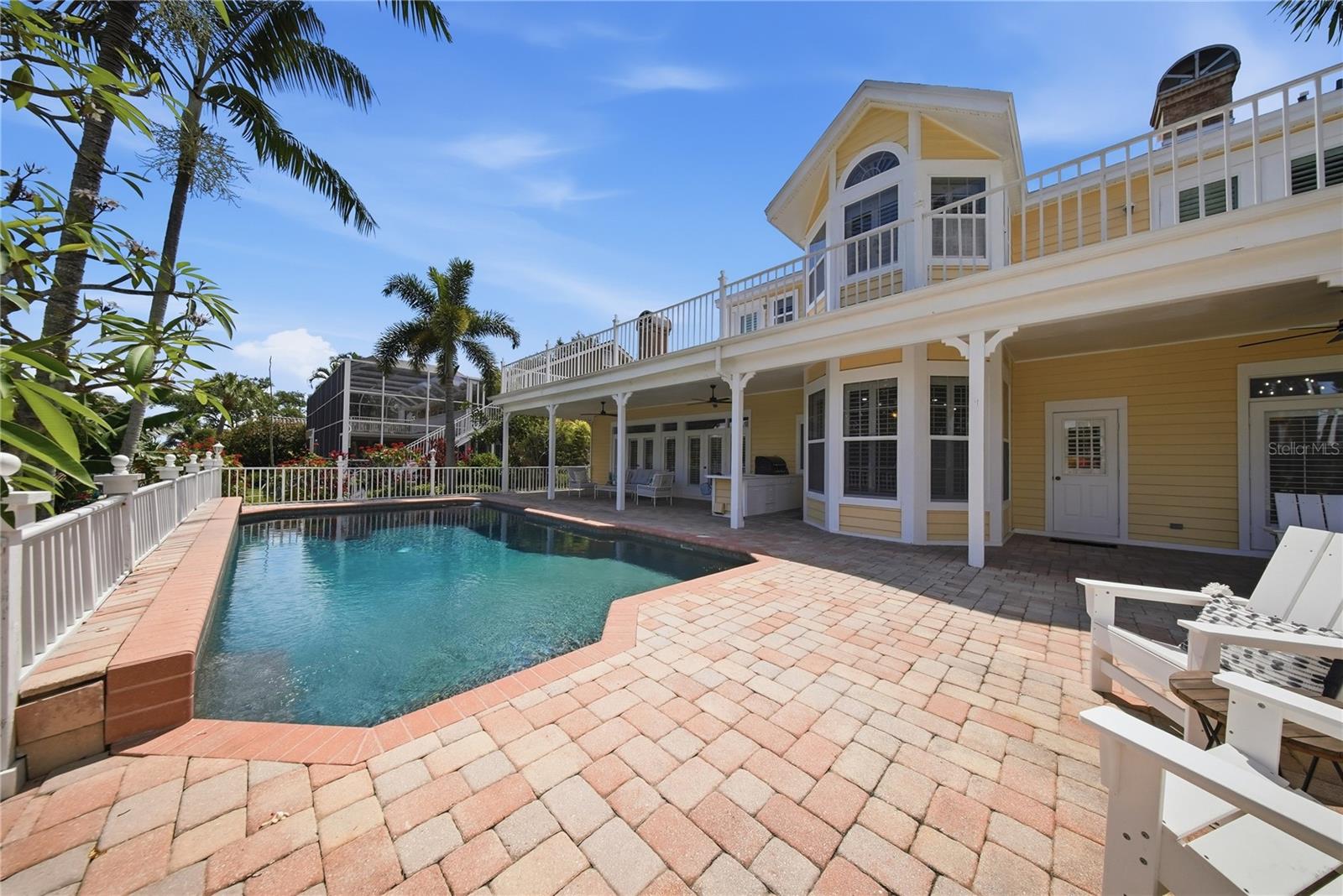 833 MARCO DR NE, ST PETERSBURG, FL, 33702
