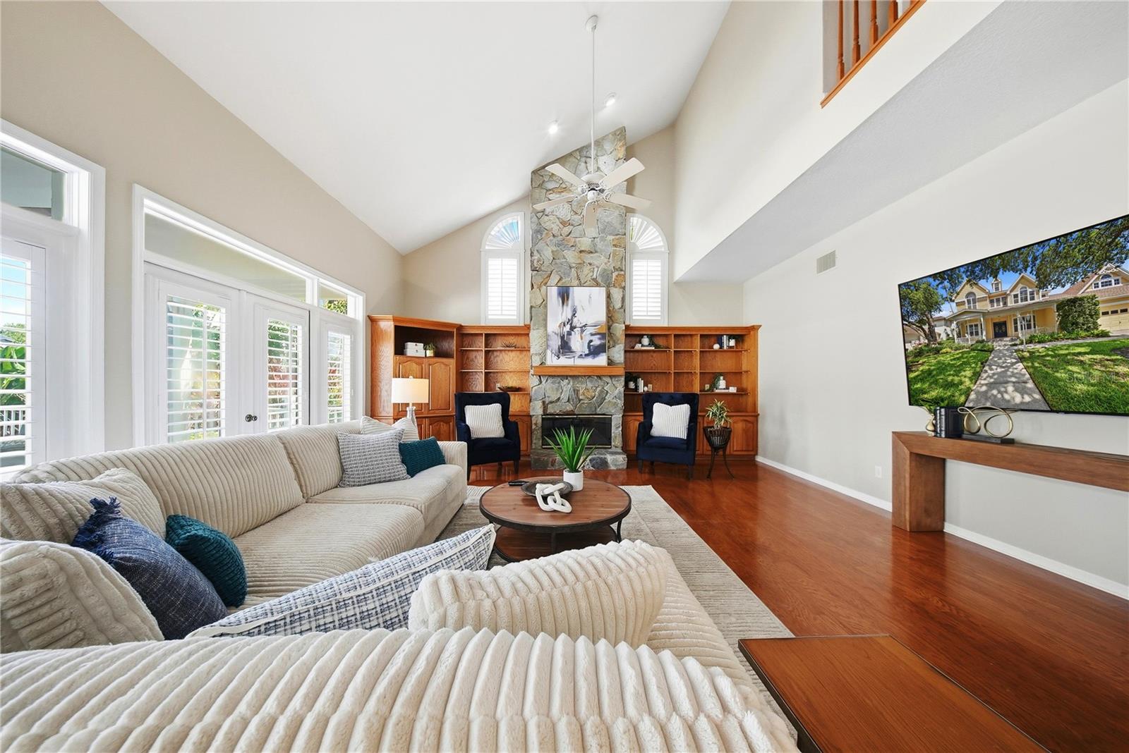 833 MARCO DR NE, ST PETERSBURG, FL, 33702