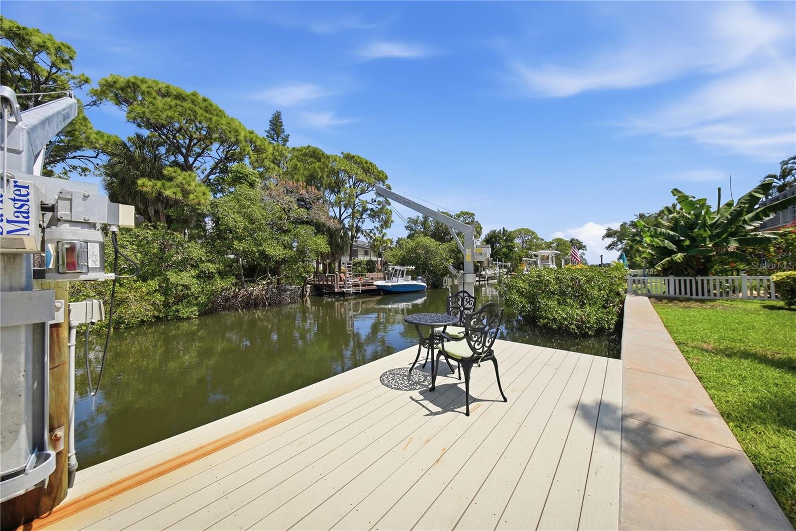 833 MARCO DR NE, ST PETERSBURG, FL, 33702