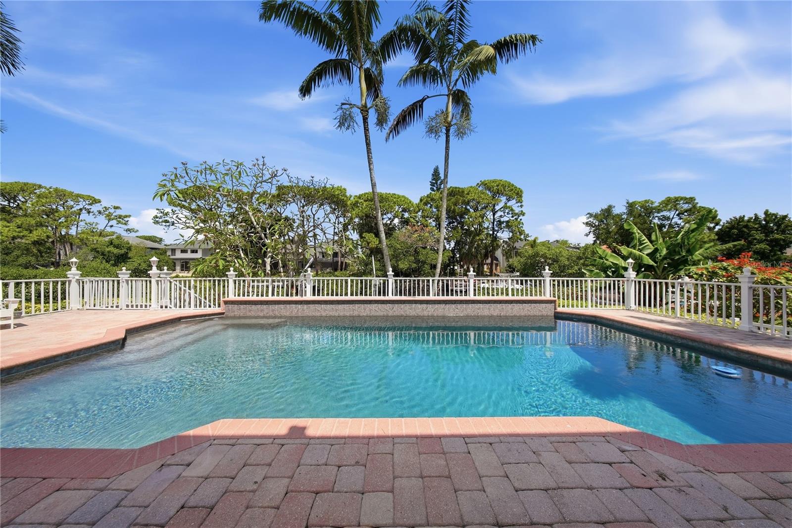833 MARCO DR NE, ST PETERSBURG, FL, 33702