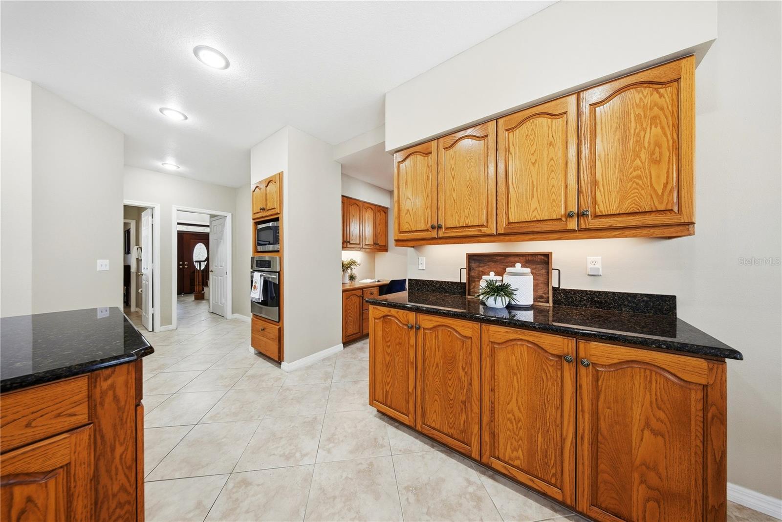 833 MARCO DR NE, ST PETERSBURG, FL, 33702