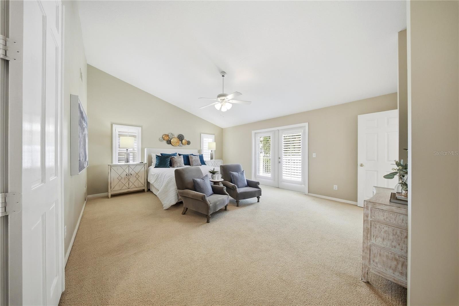 833 MARCO DR NE, ST PETERSBURG, FL, 33702