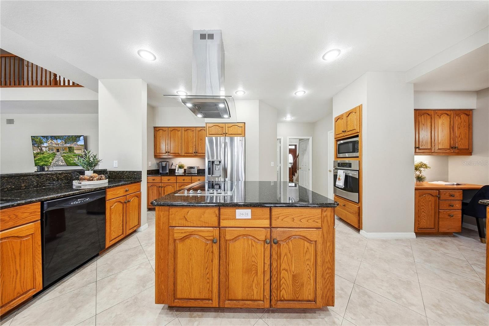 833 MARCO DR NE, ST PETERSBURG, FL, 33702