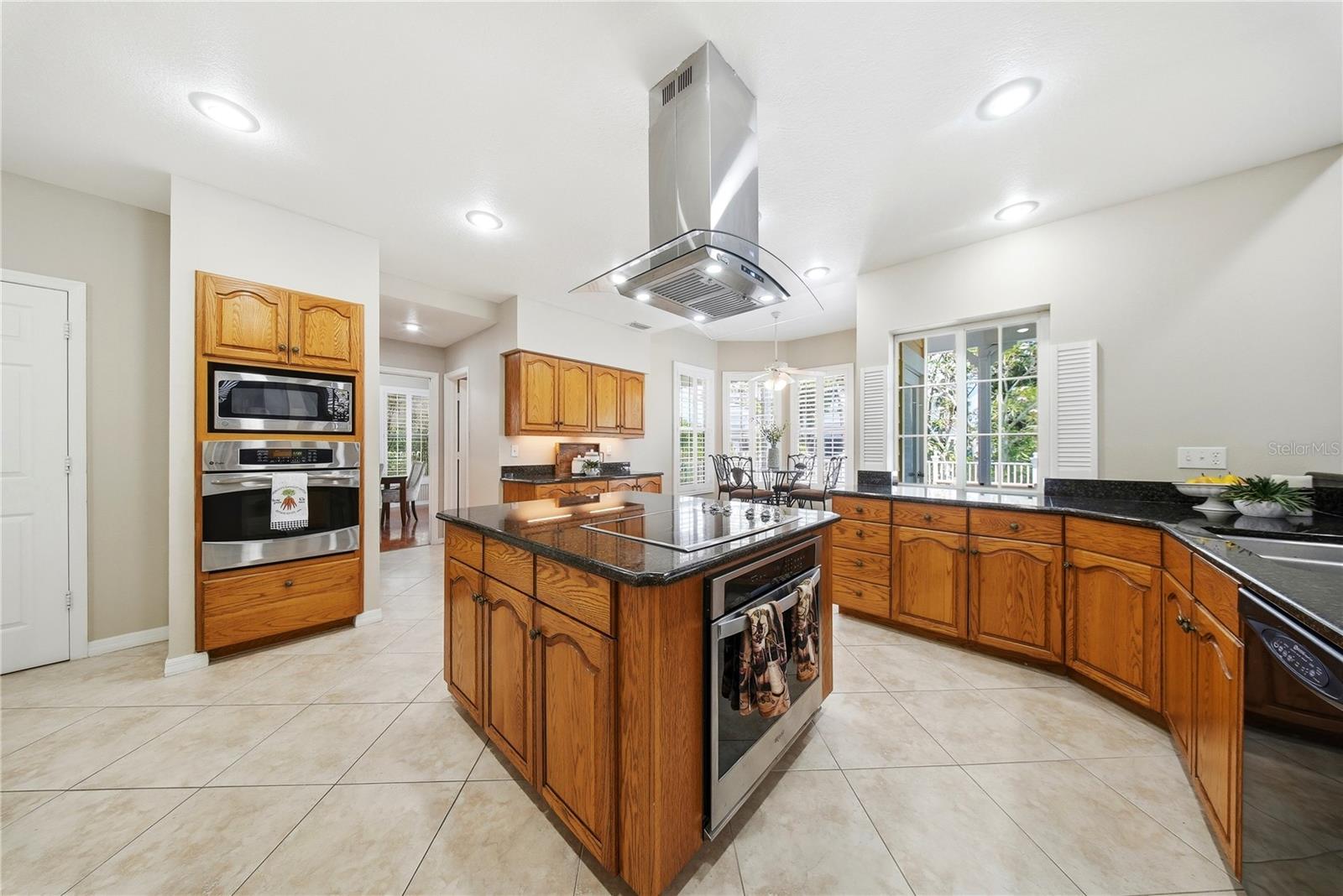 833 MARCO DR NE, ST PETERSBURG, FL, 33702