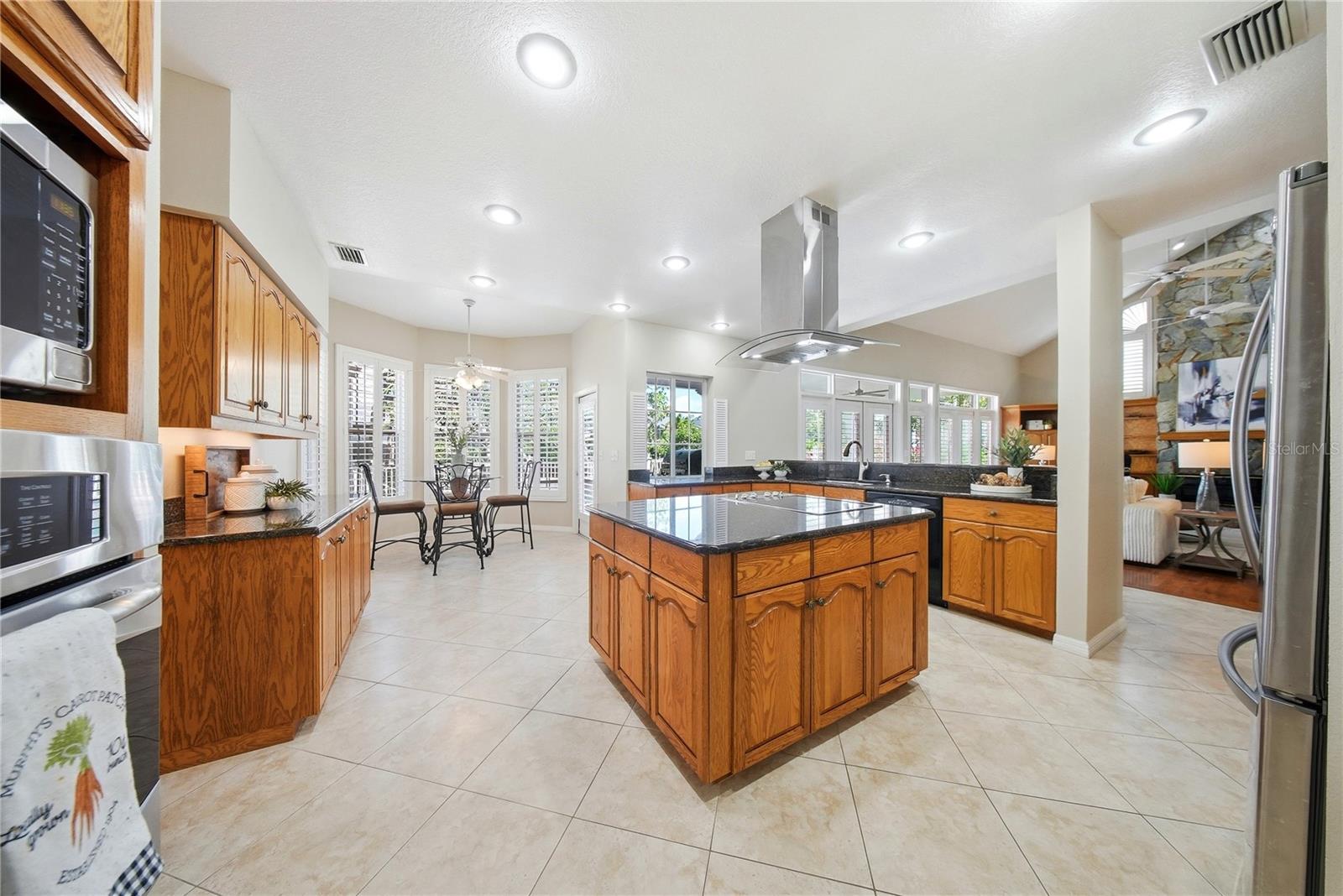 833 MARCO DR NE, ST PETERSBURG, FL, 33702