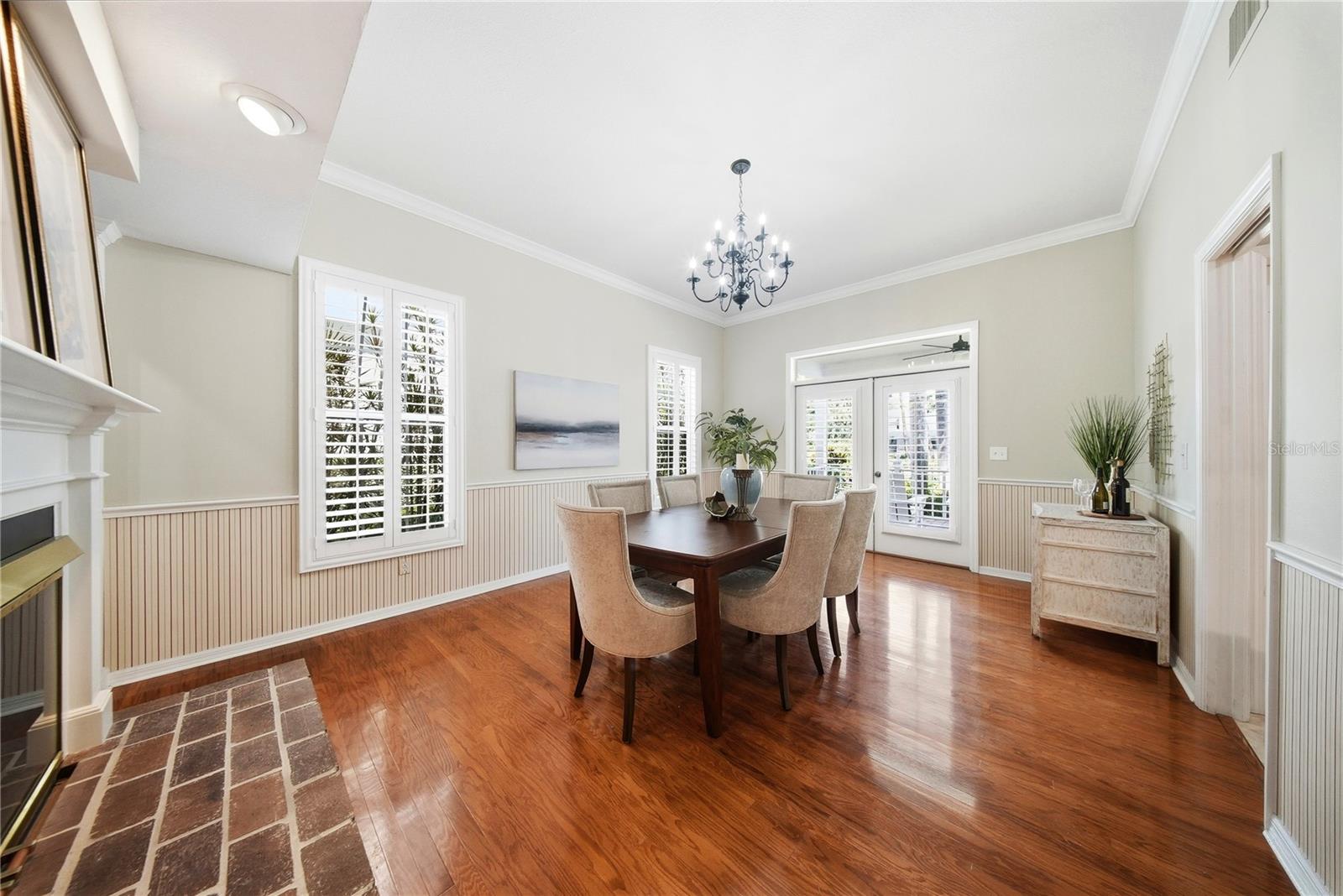 833 MARCO DR NE, ST PETERSBURG, FL, 33702