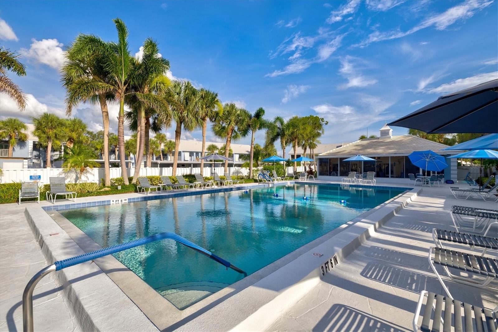 437 CERROMAR LN #424, VENICE, FL, 34293