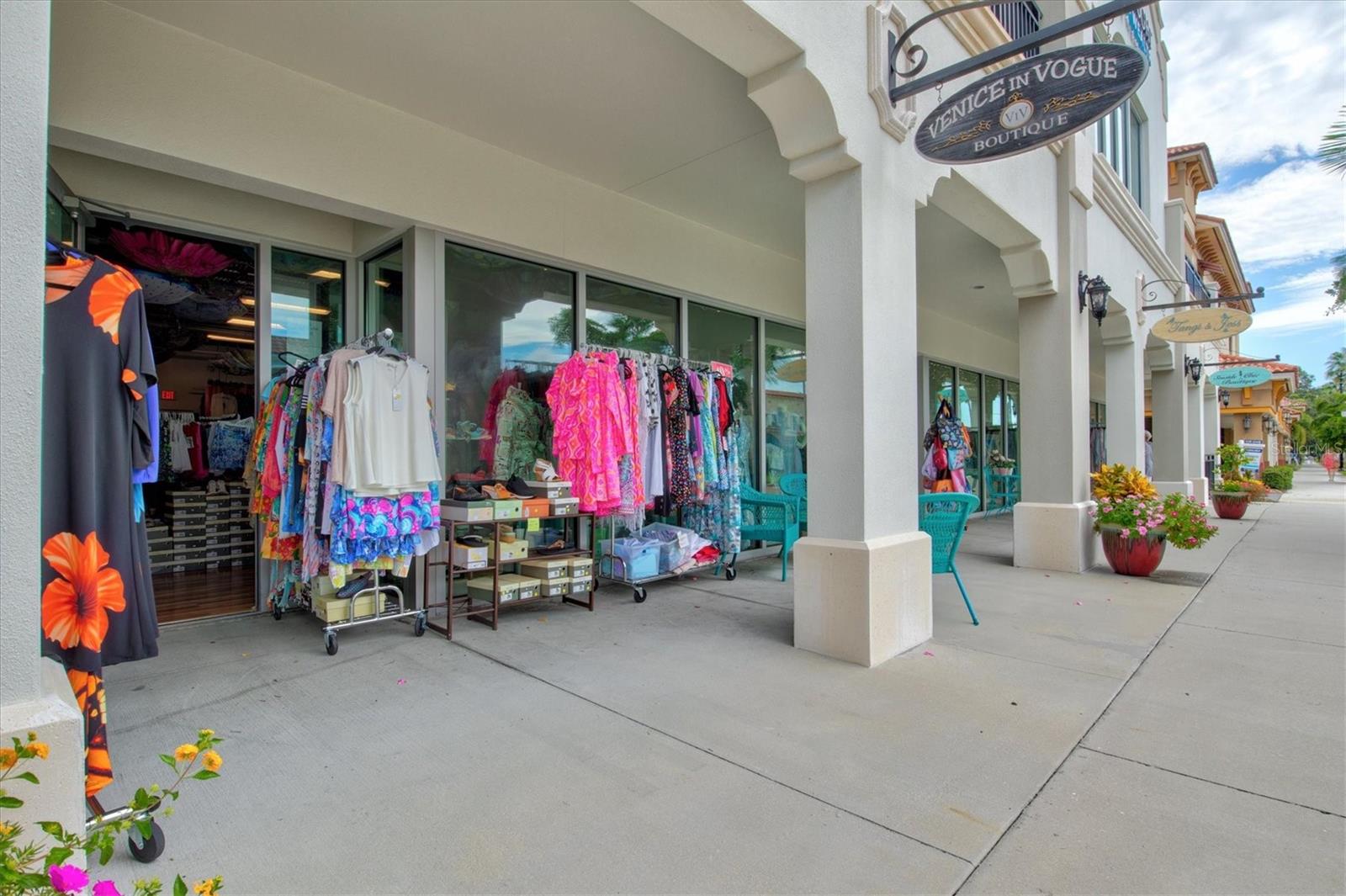 437 CERROMAR LN #424, VENICE, FL, 34293