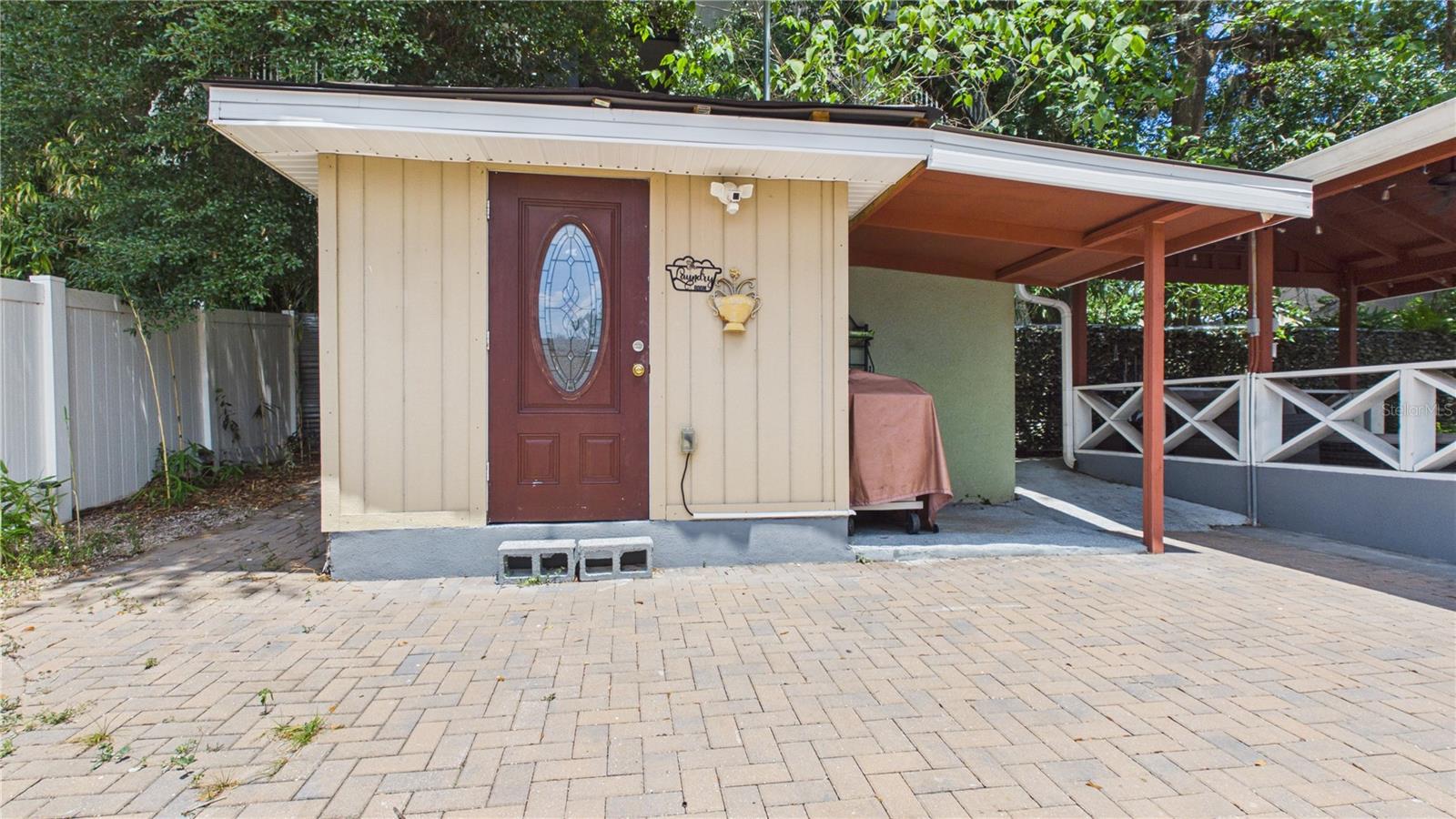 8721 N ORANGEVIEW AVE, TAMPA, FL, 33617