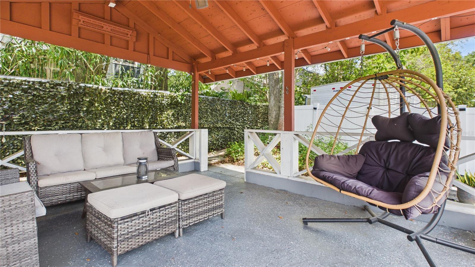 8721 N ORANGEVIEW AVE, TAMPA, FL, 33617