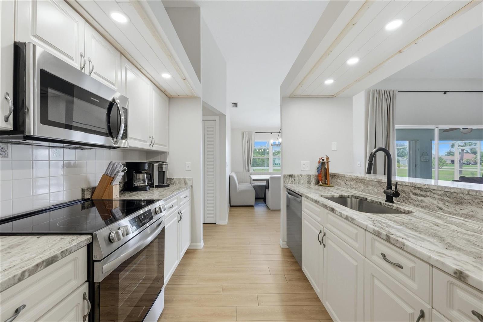 11074 GREENWAY AVE, ENGLEWOOD, FL, 34224