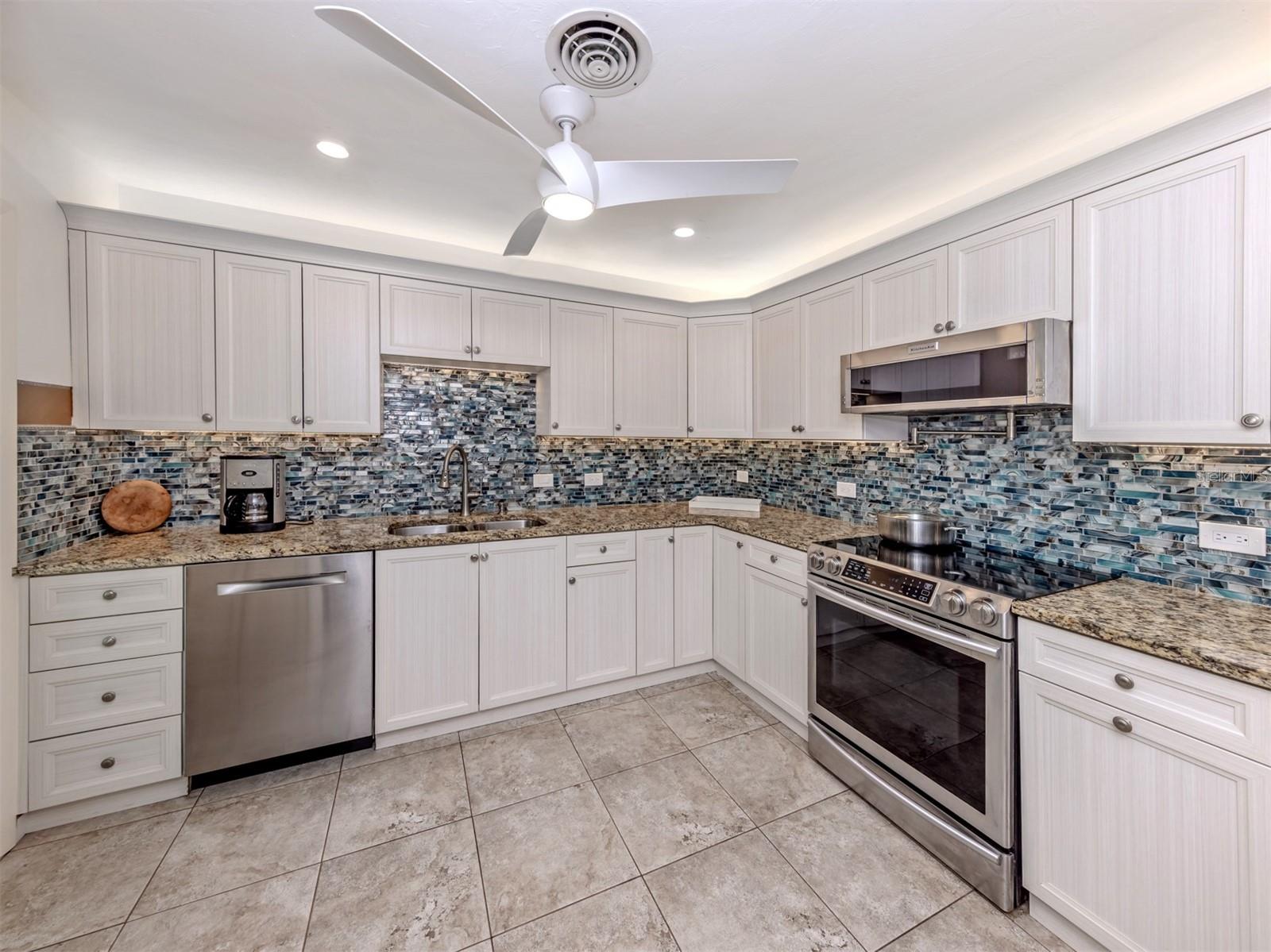 500 ALHAMBRA RD, VENICE, FL, 34285
