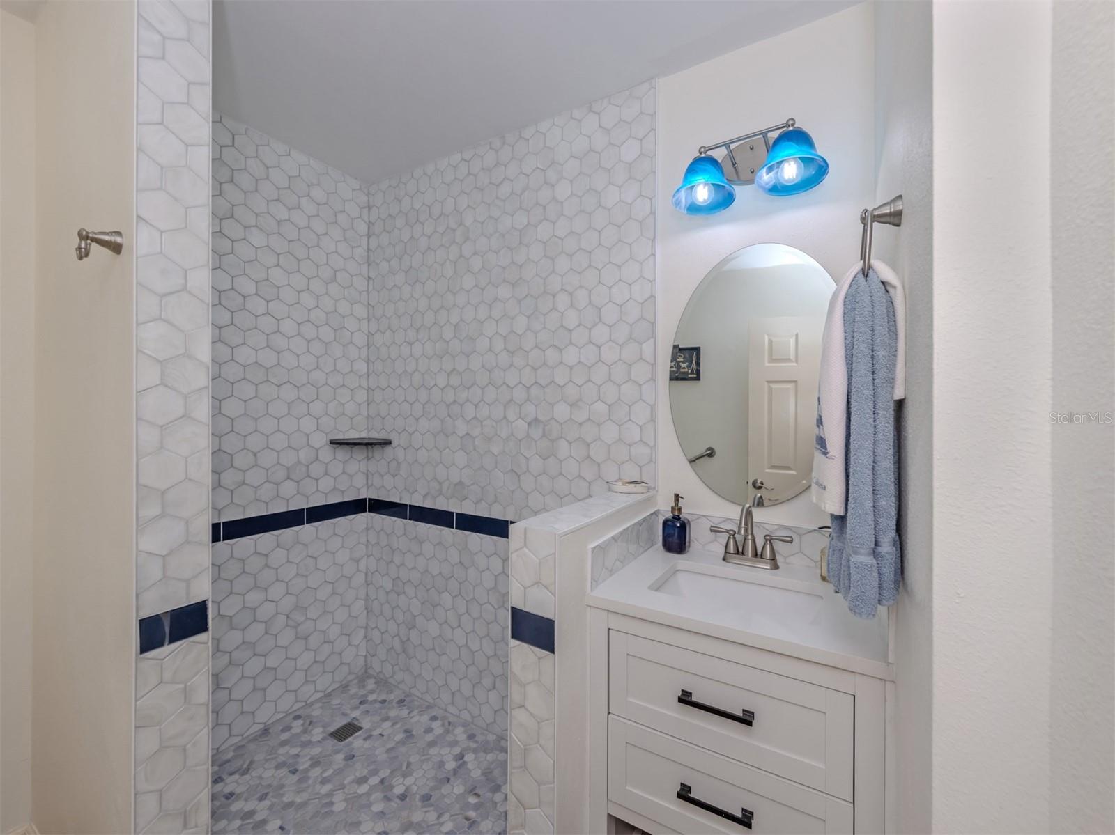500 ALHAMBRA RD, VENICE, FL, 34285