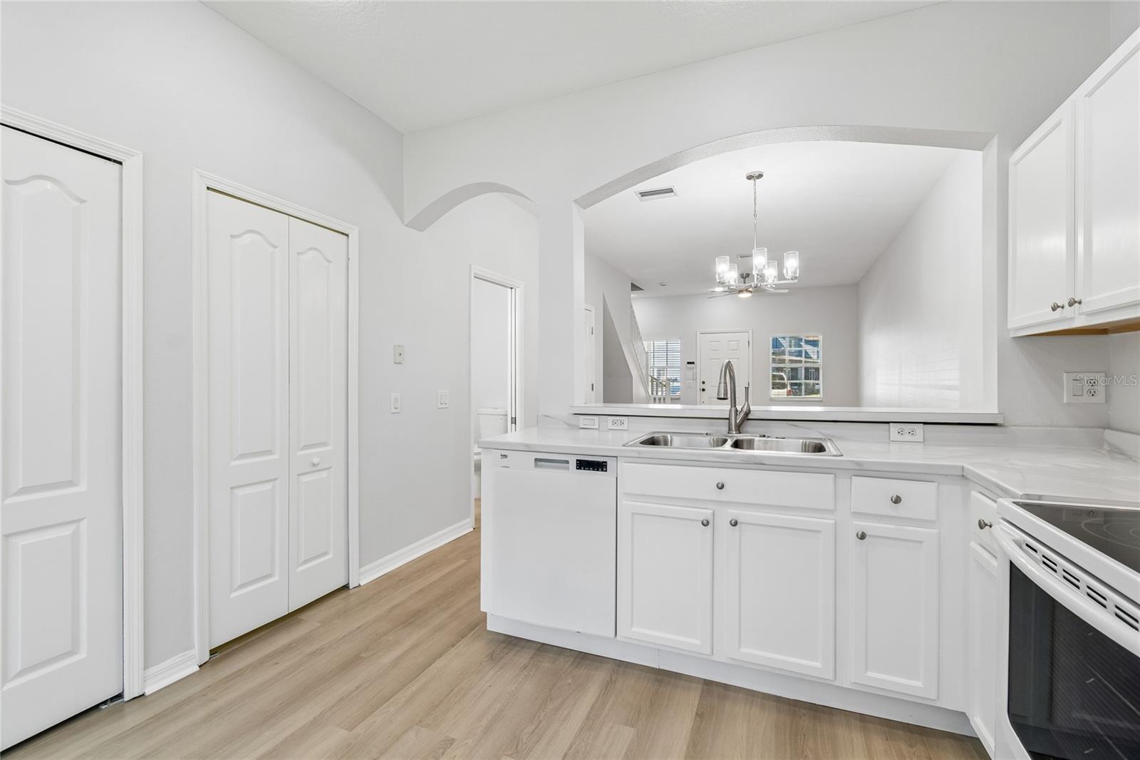 6705 LAKE ROCHESTER LN, GIBSONTON, FL, 33534