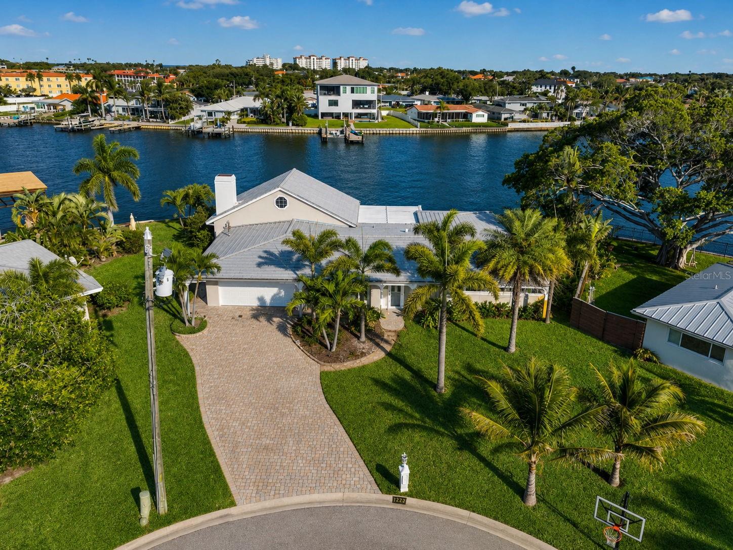 1276 37TH AVE NE, ST PETERSBURG, FL, 33704