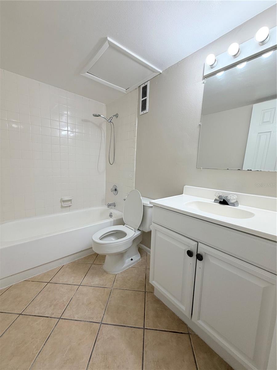 908 LAKE DESTINY RD #B, ALTAMONTE SPRINGS, FL, 32714