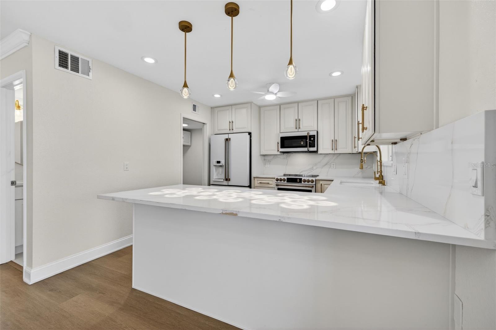 6497 CAPE HATTERAS WAY NE #3, ST PETERSBURG, FL, 33702