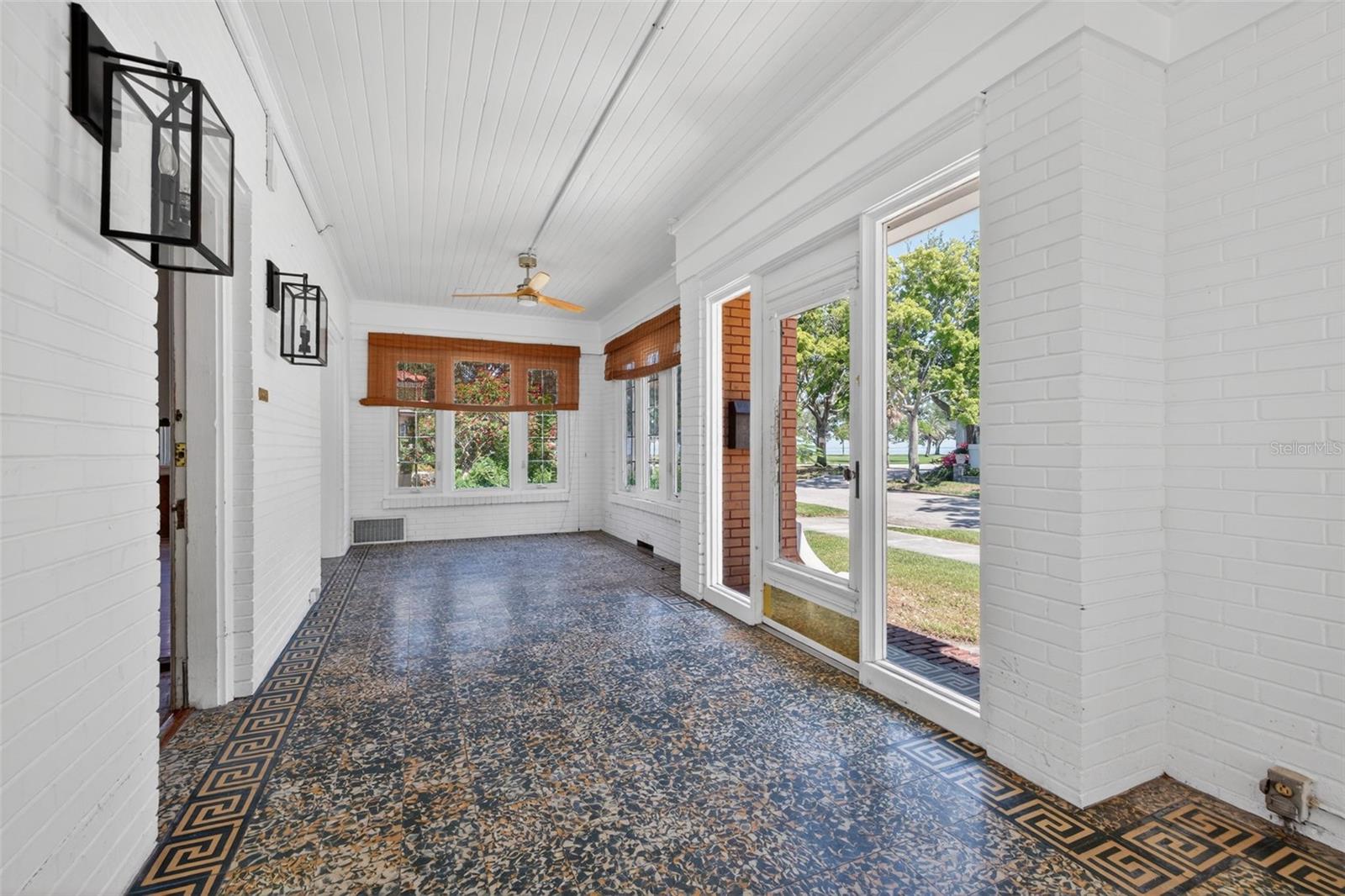 835 16TH AVE NE, ST PETERSBURG, FL, 33704
