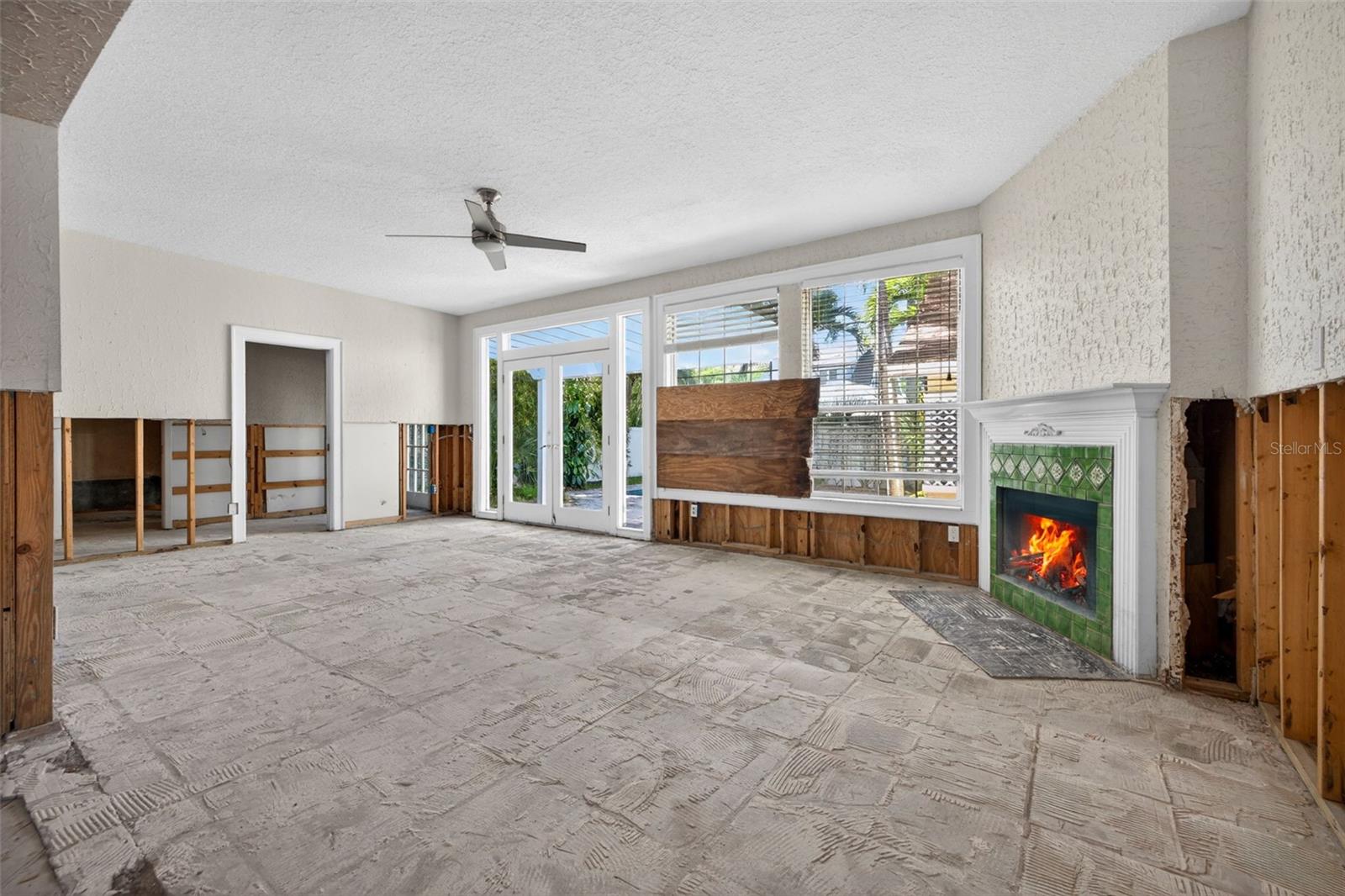 835 16TH AVE NE, ST PETERSBURG, FL, 33704