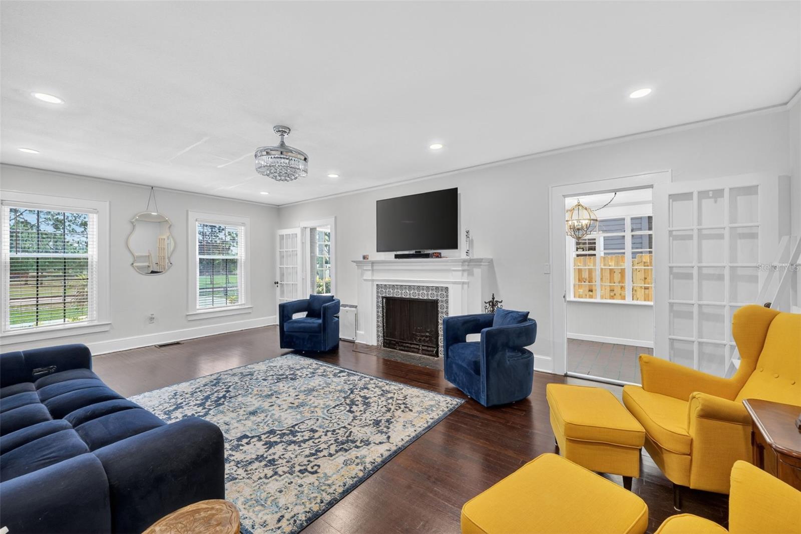 320 N BETTY LN, CLEARWATER, FL, 33755