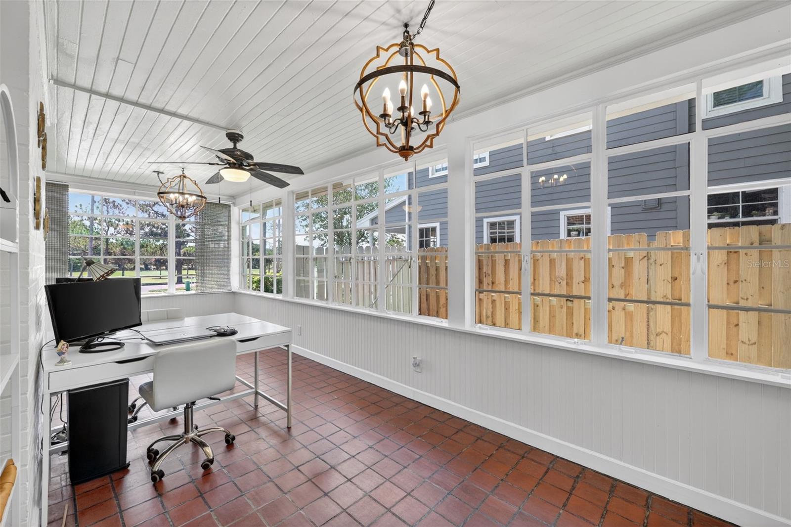 320 N BETTY LN, CLEARWATER, FL, 33755