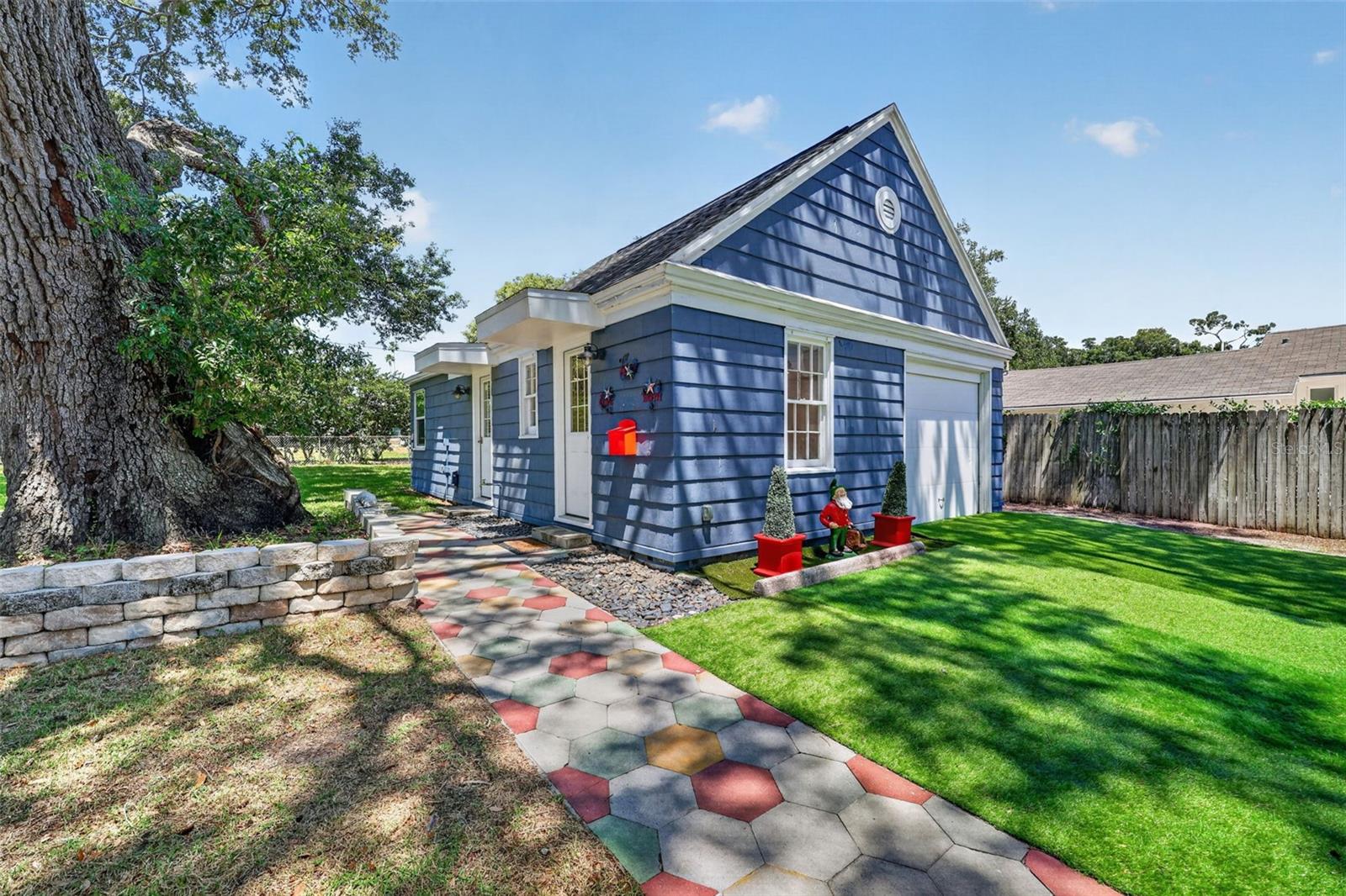 320 N BETTY LN, CLEARWATER, FL, 33755