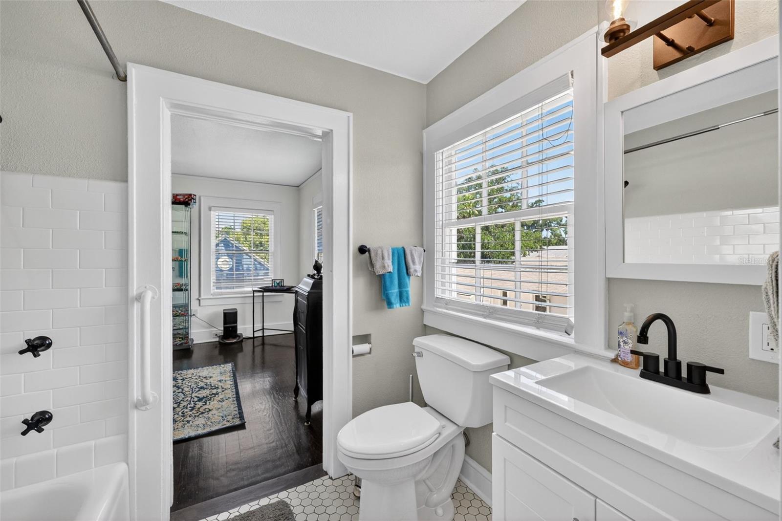 320 N BETTY LN, CLEARWATER, FL, 33755