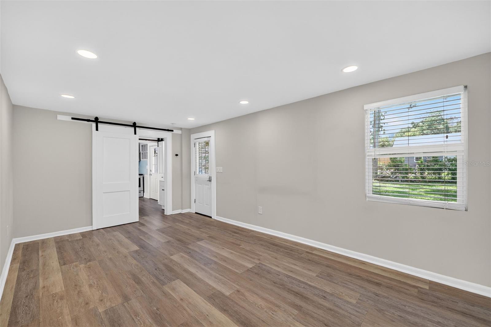 320 N BETTY LN, CLEARWATER, FL, 33755