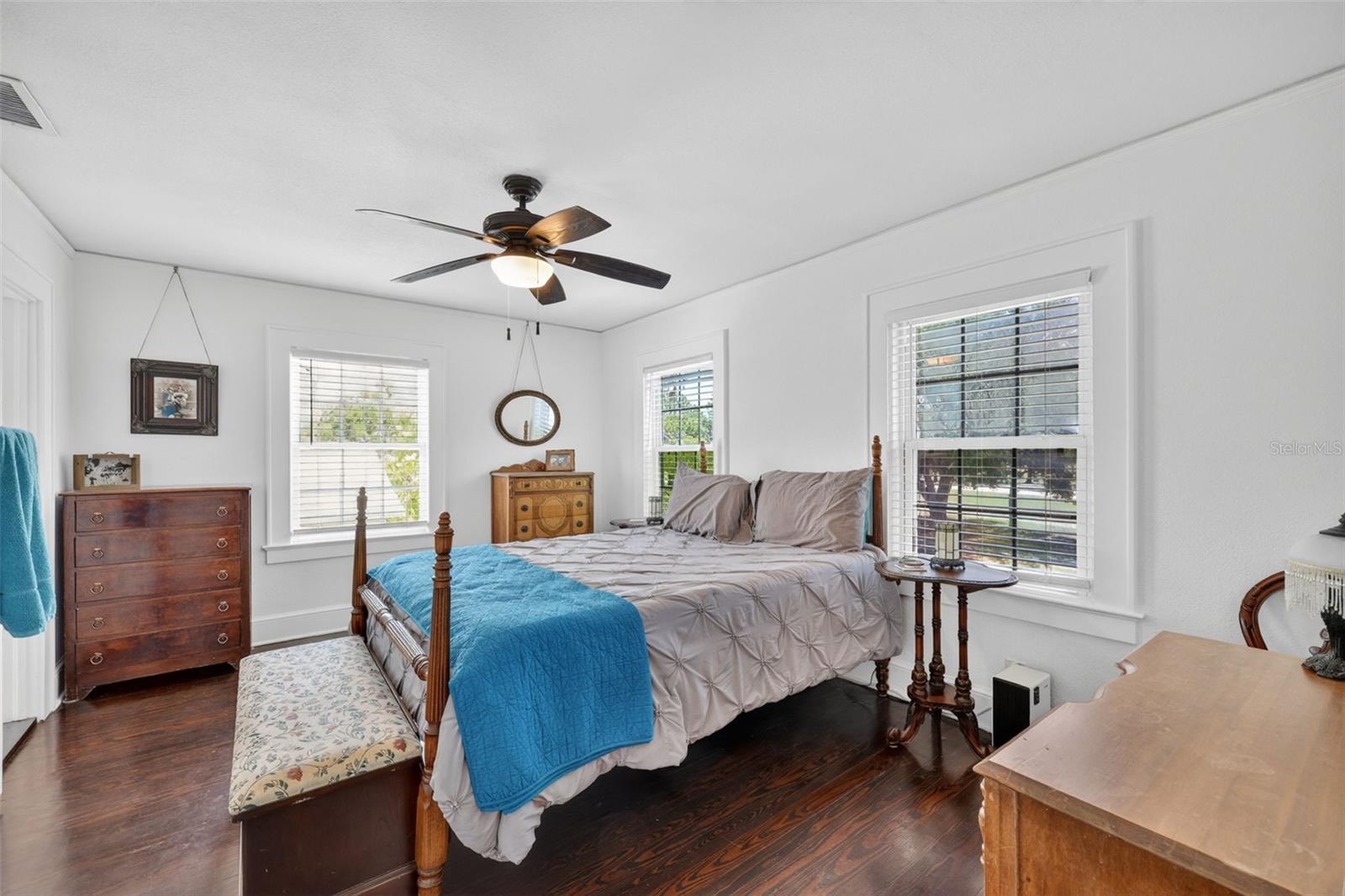 320 N BETTY LN, CLEARWATER, FL, 33755