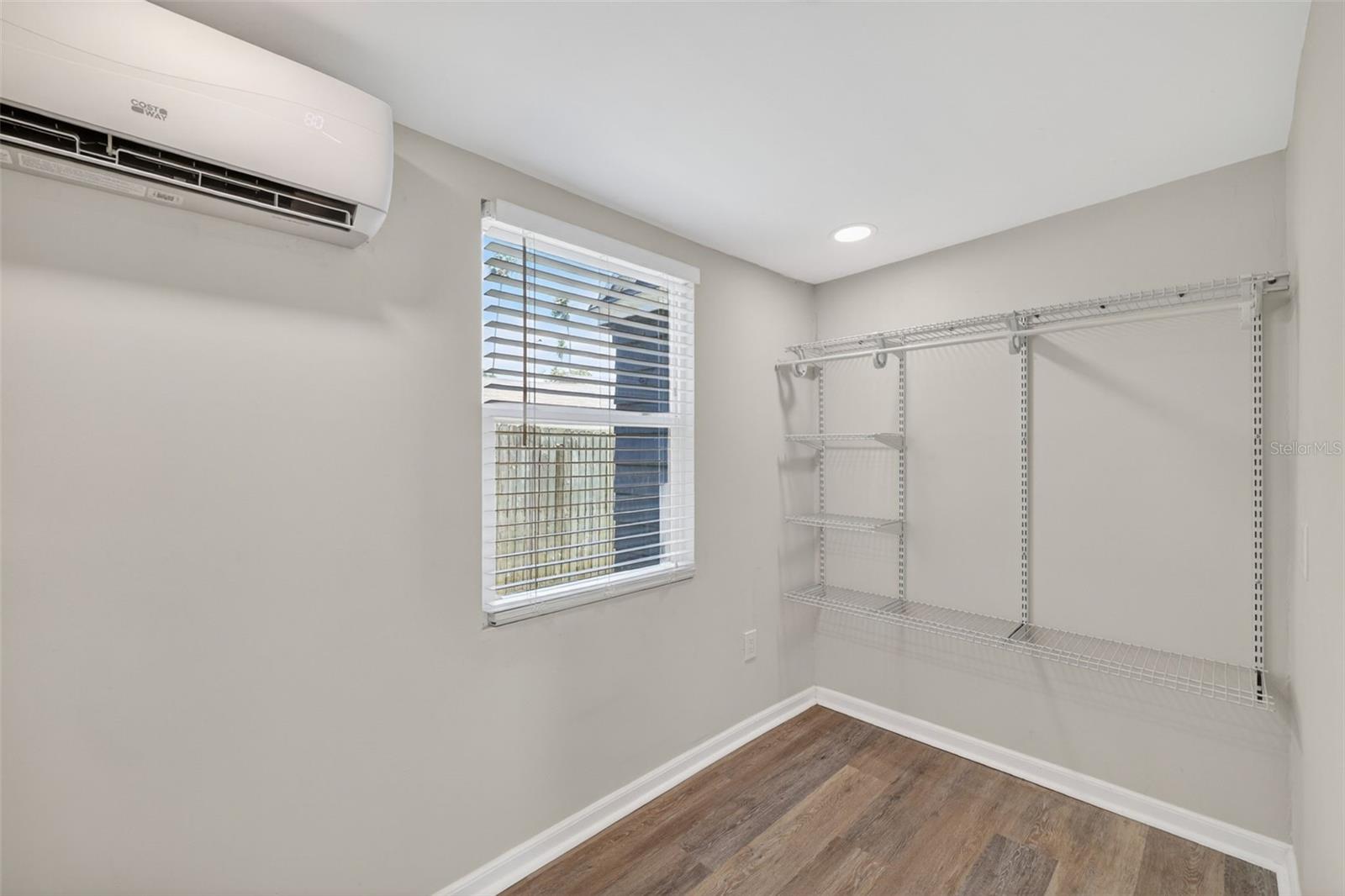 320 N BETTY LN, CLEARWATER, FL, 33755